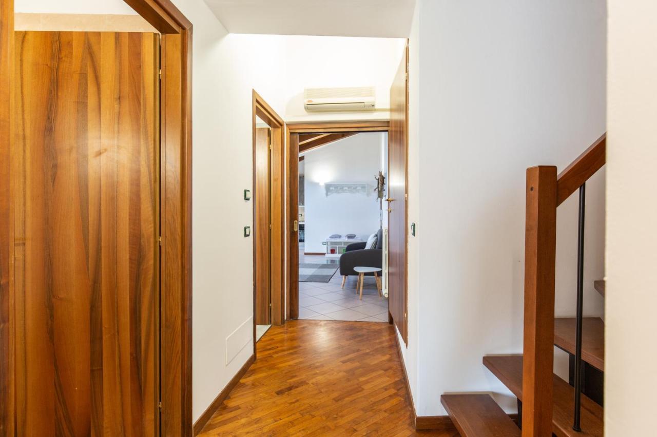 Blu Bed Apartment Кастелнуово дел Гарда Екстериор снимка