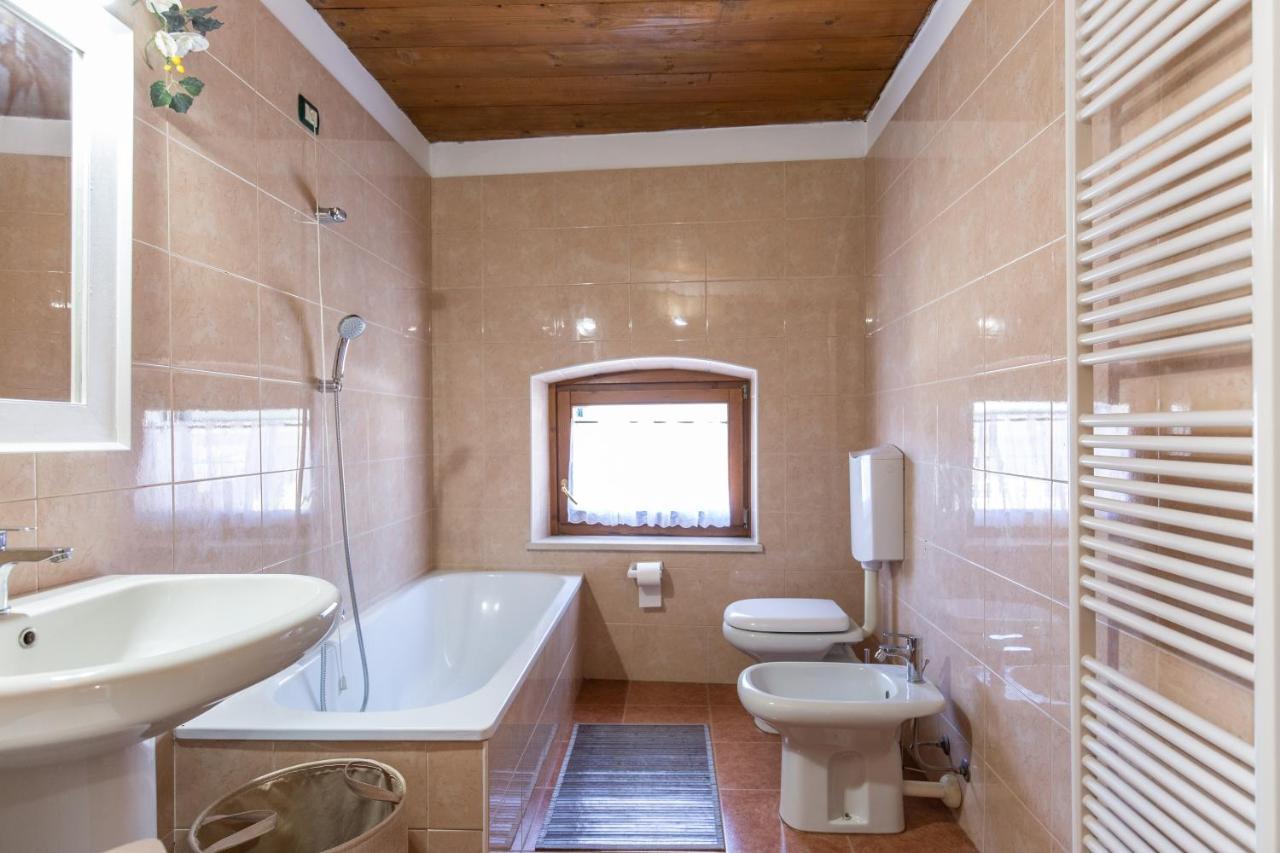 Blu Bed Apartment Кастелнуово дел Гарда Екстериор снимка