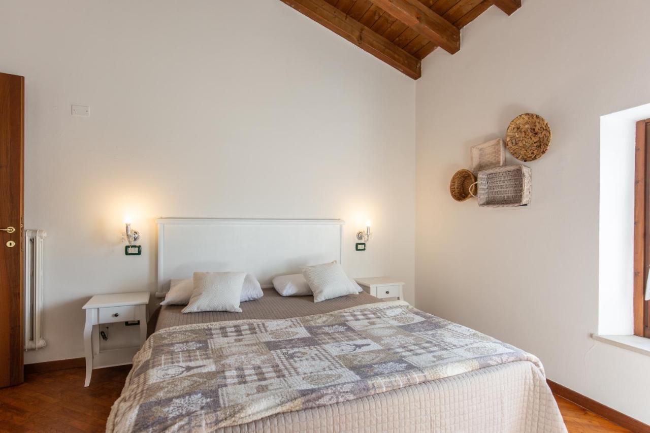 Blu Bed Apartment Кастелнуово дел Гарда Екстериор снимка